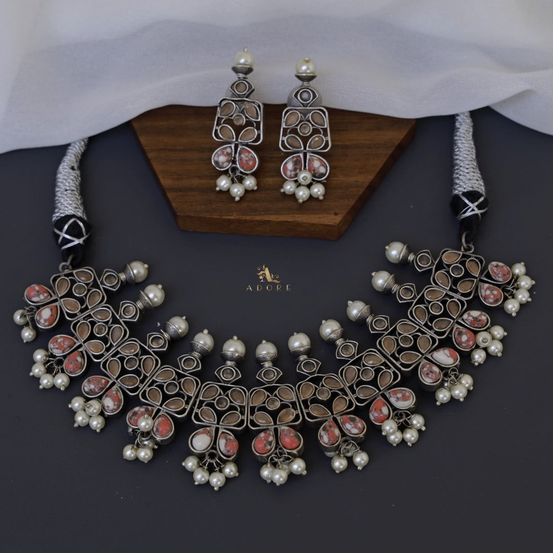 Ruthina Neckpiece With Earring