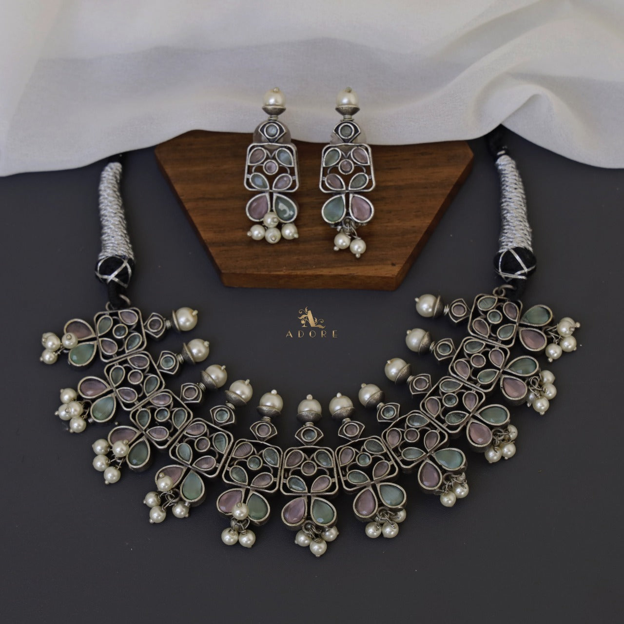 Ruthina Neckpiece With Earring