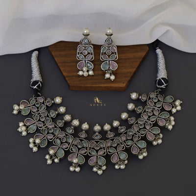 Ruthina Neckpiece With Earring