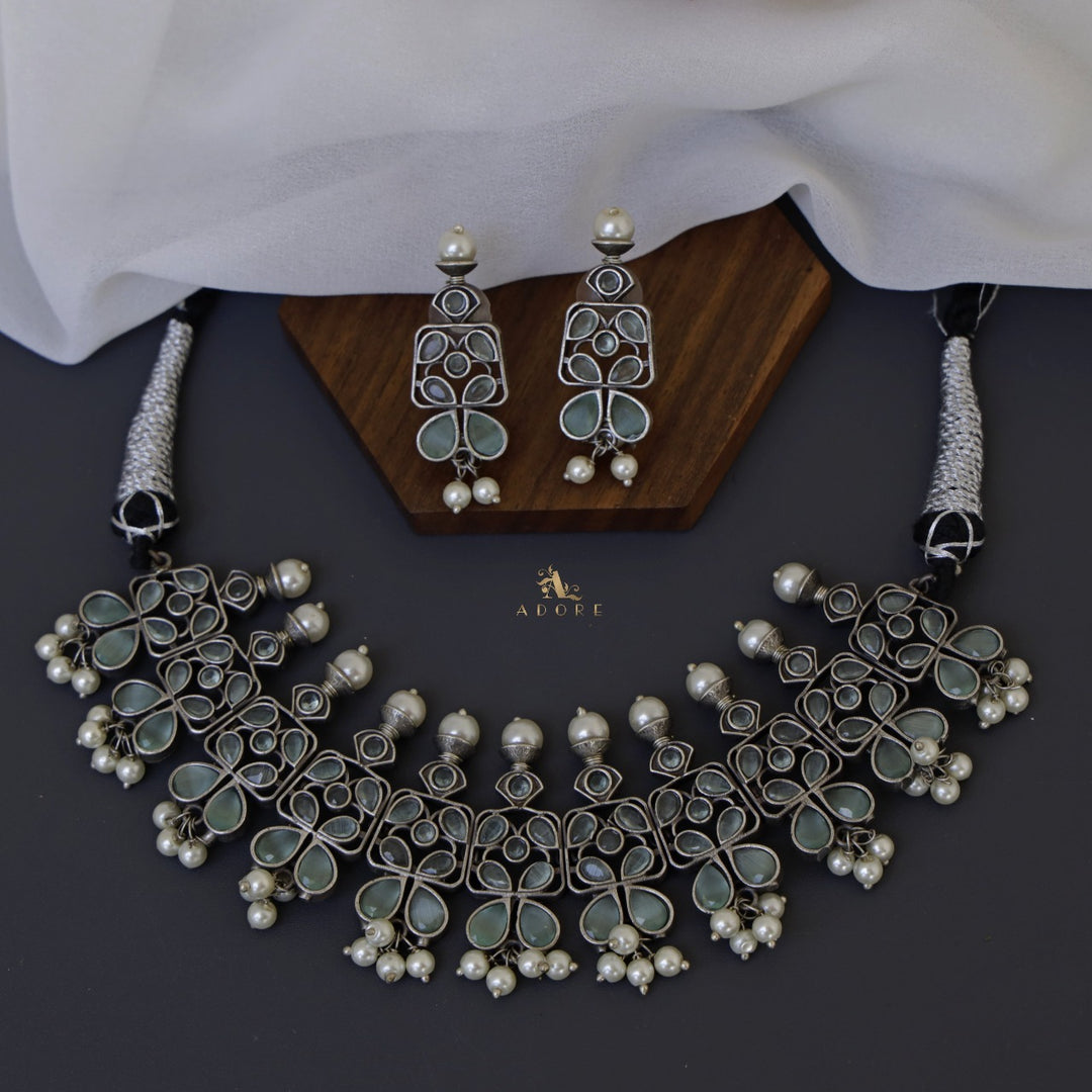 Ruthina Neckpiece With Earring
