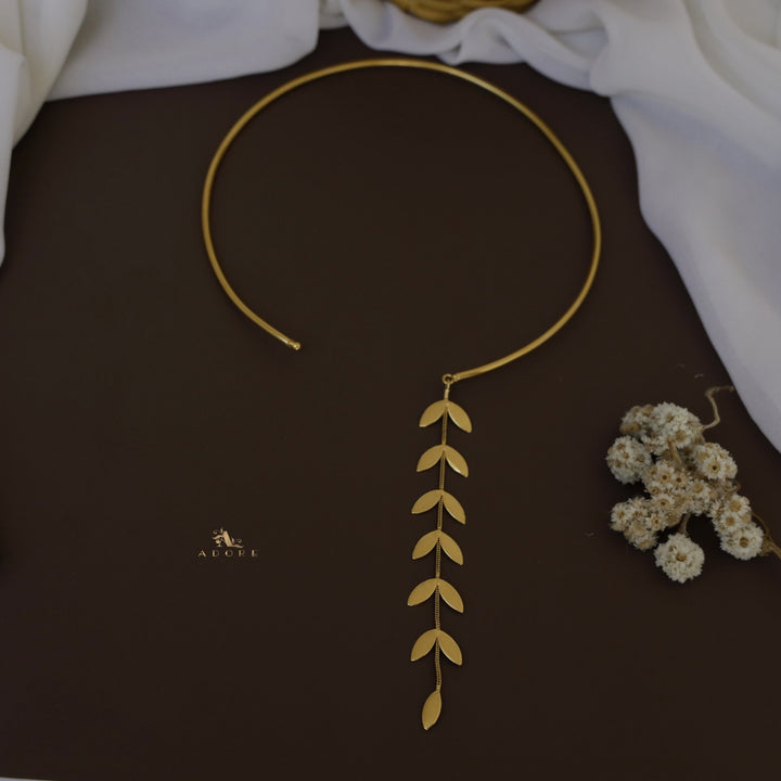 Golden Leafy Neck Cuff
