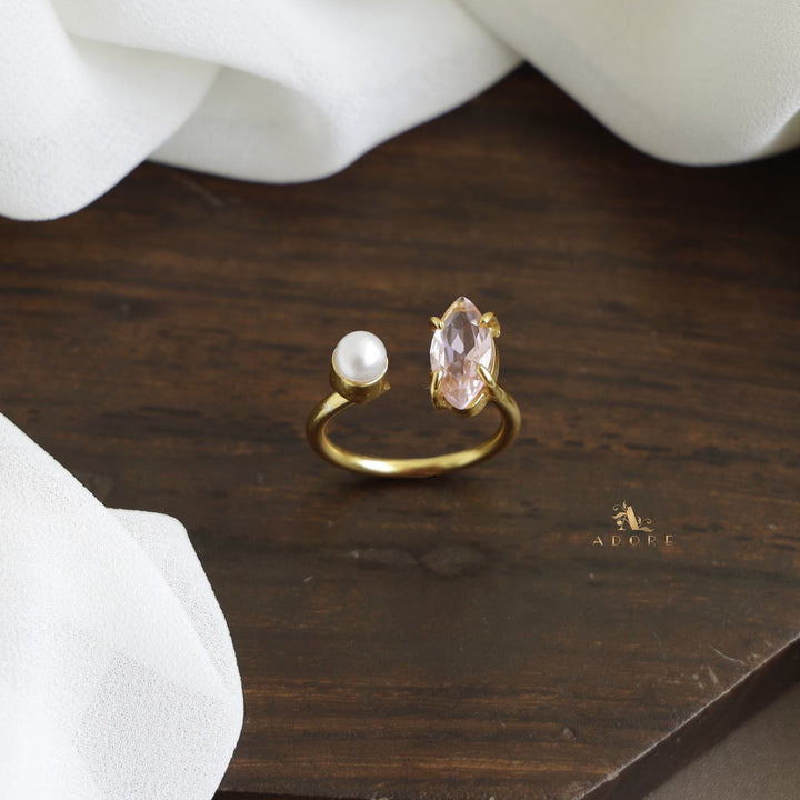 Toivo Glossy With Pearl Ring