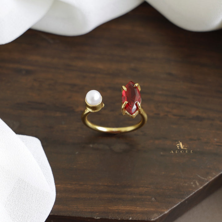 Toivo Glossy With Pearl Ring