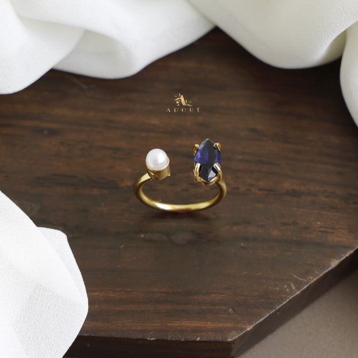 Toivo Glossy With Pearl Ring