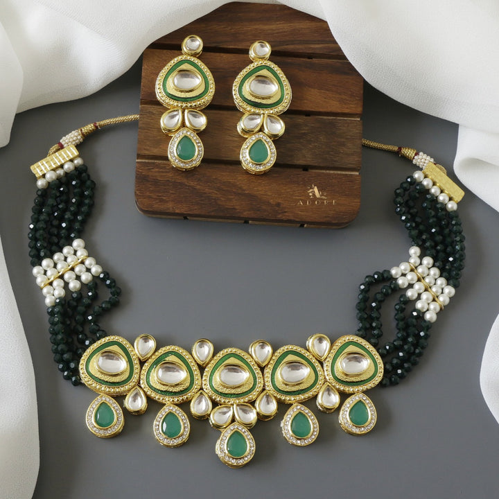 Neima Onyx Kundan Choker With Earring