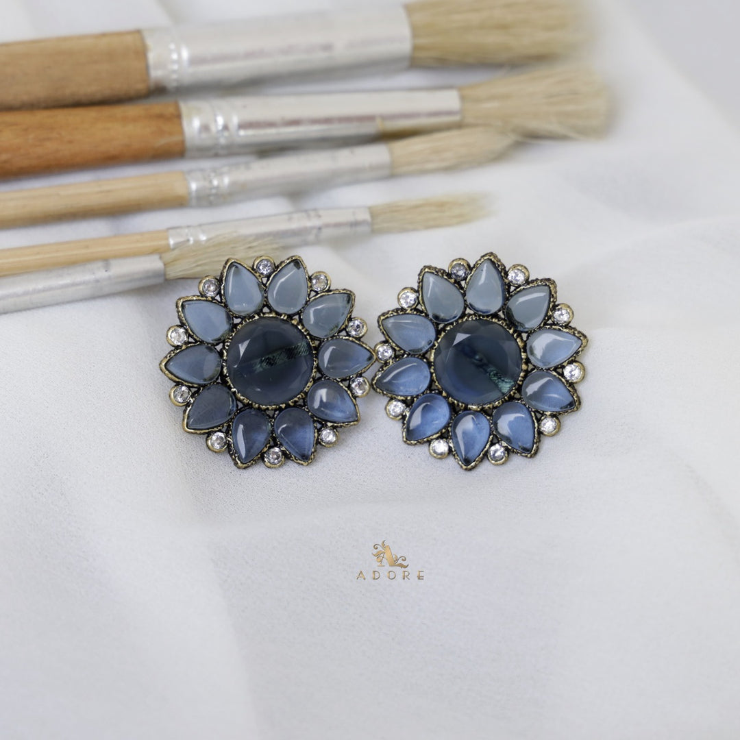 Lissandra Flower Earring