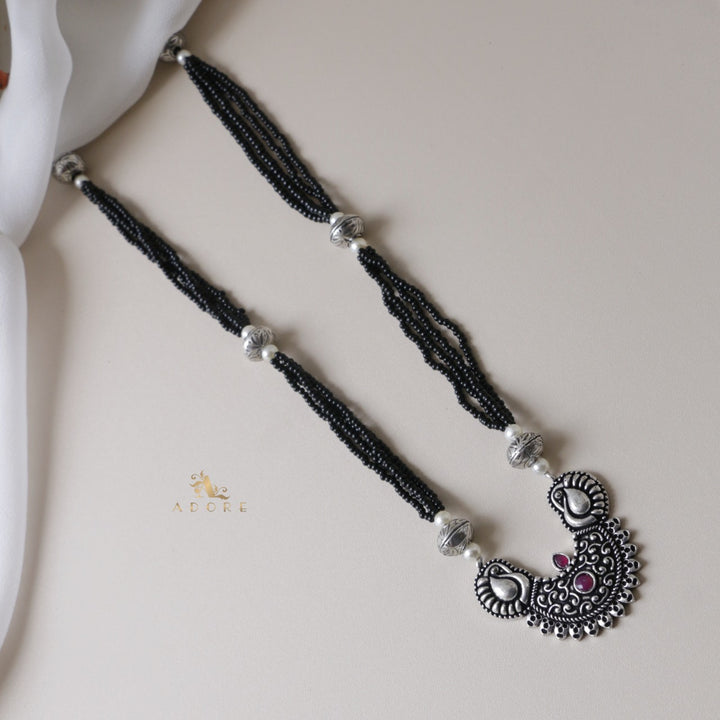 Naida Long Neckpiece