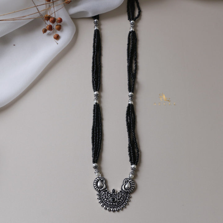 Naida Long Neckpiece