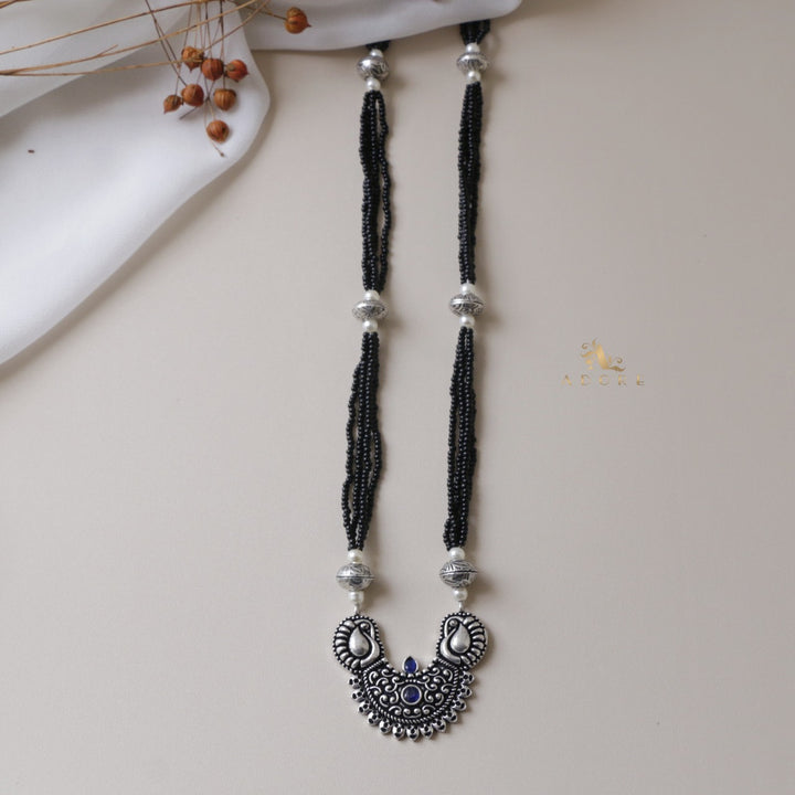 Naida Long Neckpiece