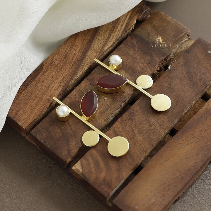 Ezro Raw Stone Pearl Earring
