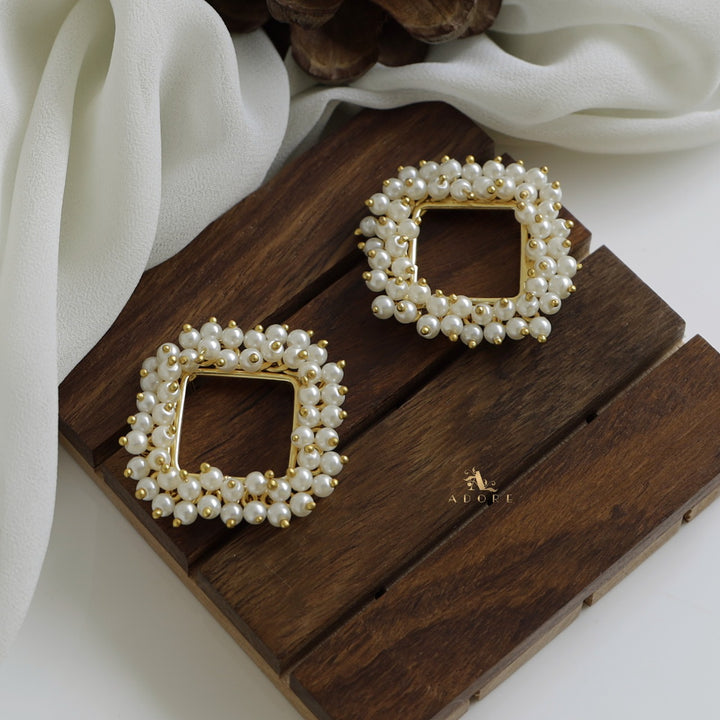 Emery Cluster Pearl Earring