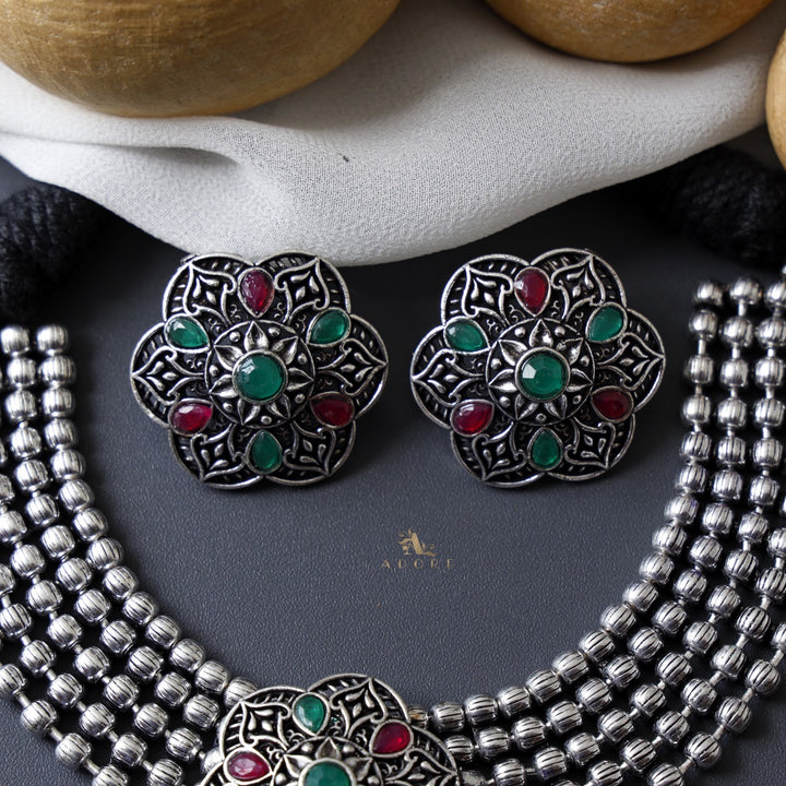 Vance Choker With Earring