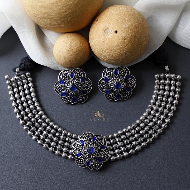Vance Choker With Earring