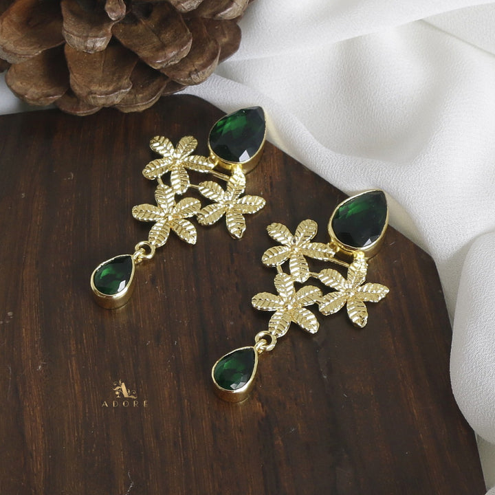 Rupasi Tri Flower Glossy Earring