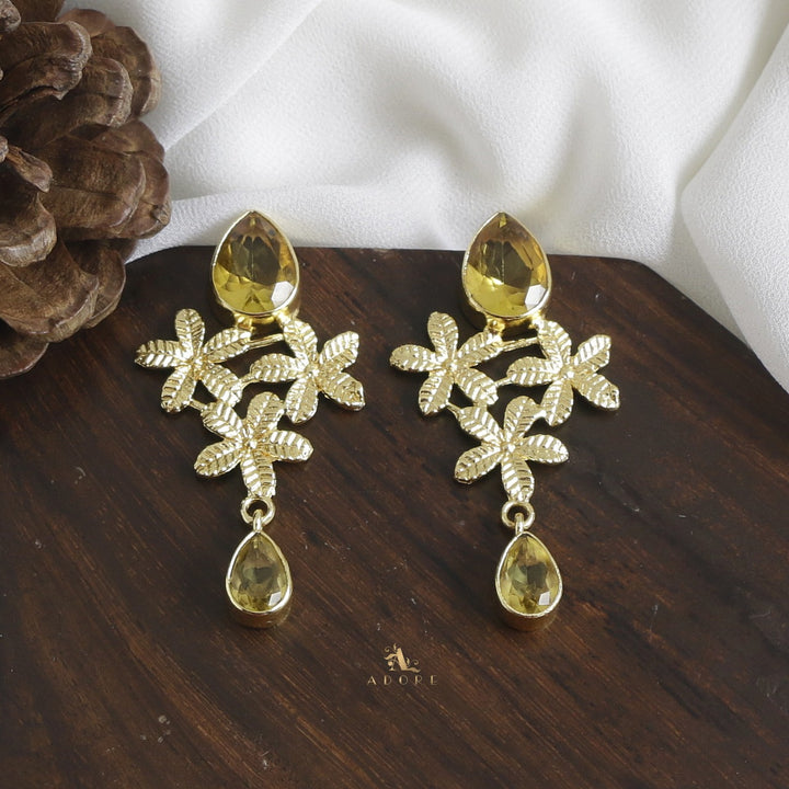 Rupasi Tri Flower Glossy Earring