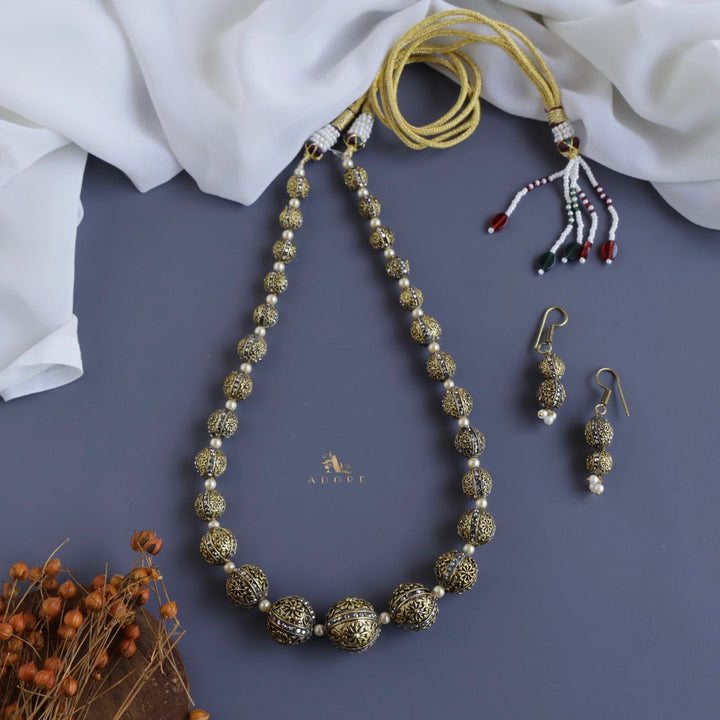 Satiya Ball Neckpiece With Earring