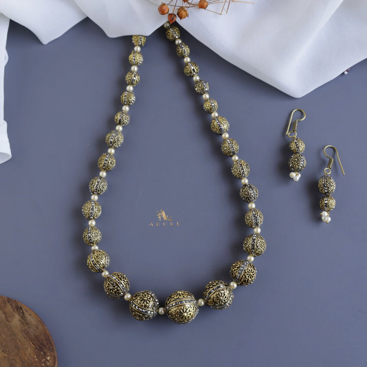 Satiya Ball Neckpiece With Earring