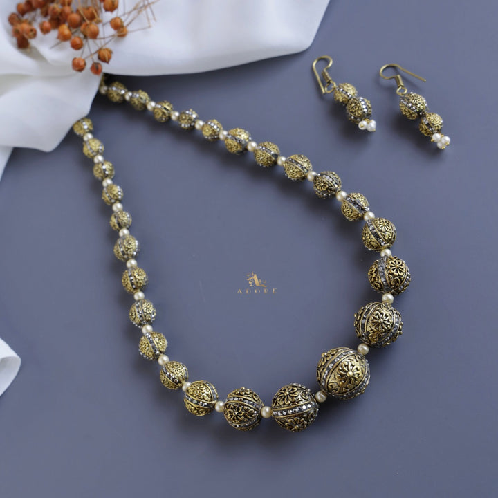 Satiya Ball Neckpiece With Earring