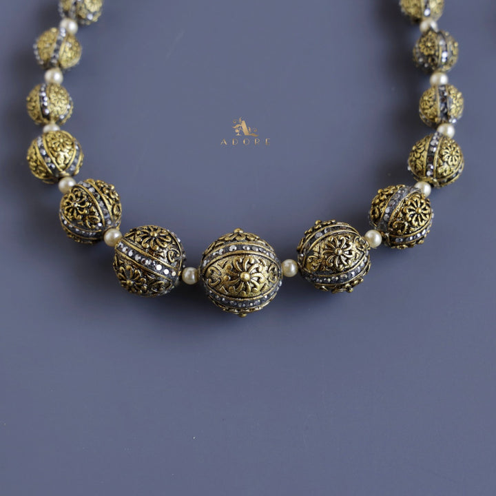 Satiya Ball Neckpiece With Earring