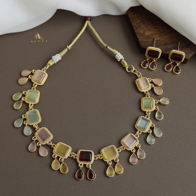 Firouz Glossy Short Neckpiece With Earring