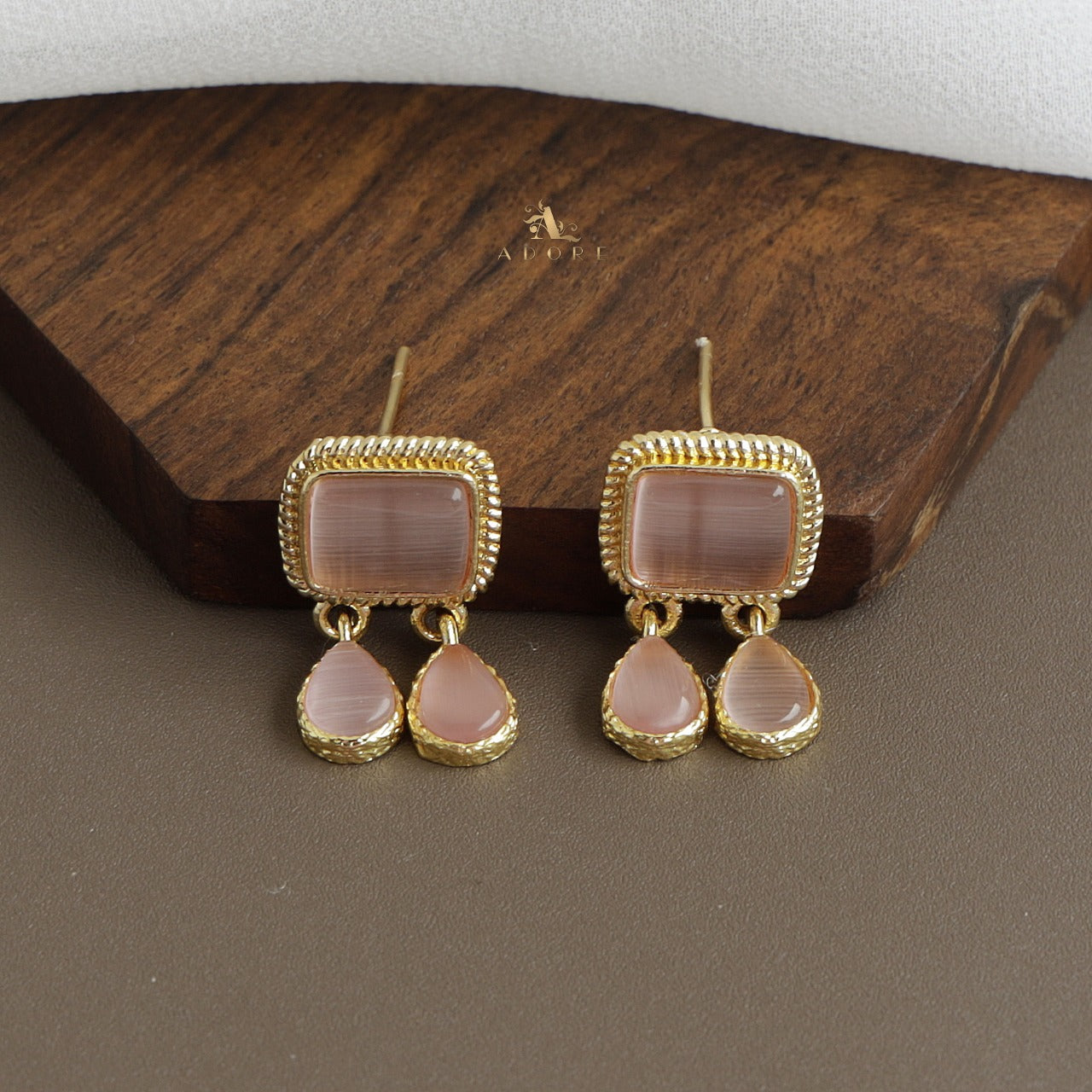 Firouz Glossy Short Neckpiece With Earring