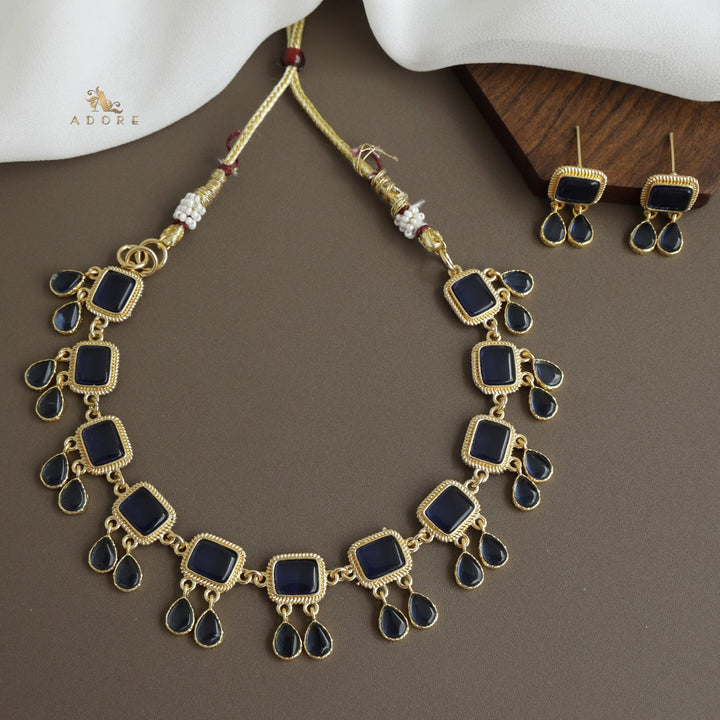Firouz Glossy Short Neckpiece With Earring