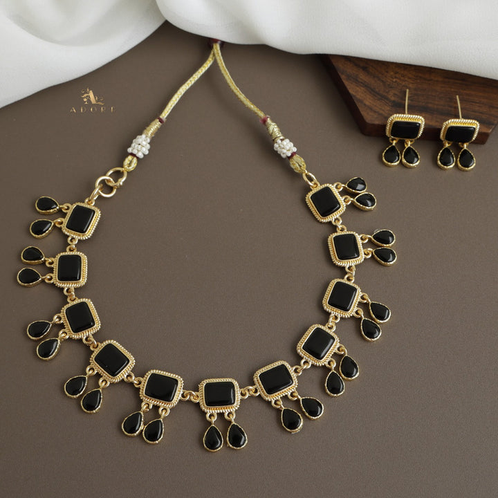 Firouz Glossy Short Neckpiece With Earring