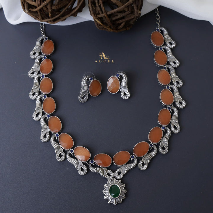 Hismena Neckpiece With Earring