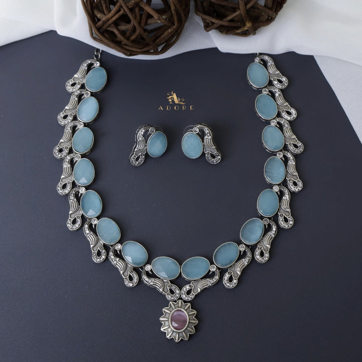 Hismena Neckpiece With Earring