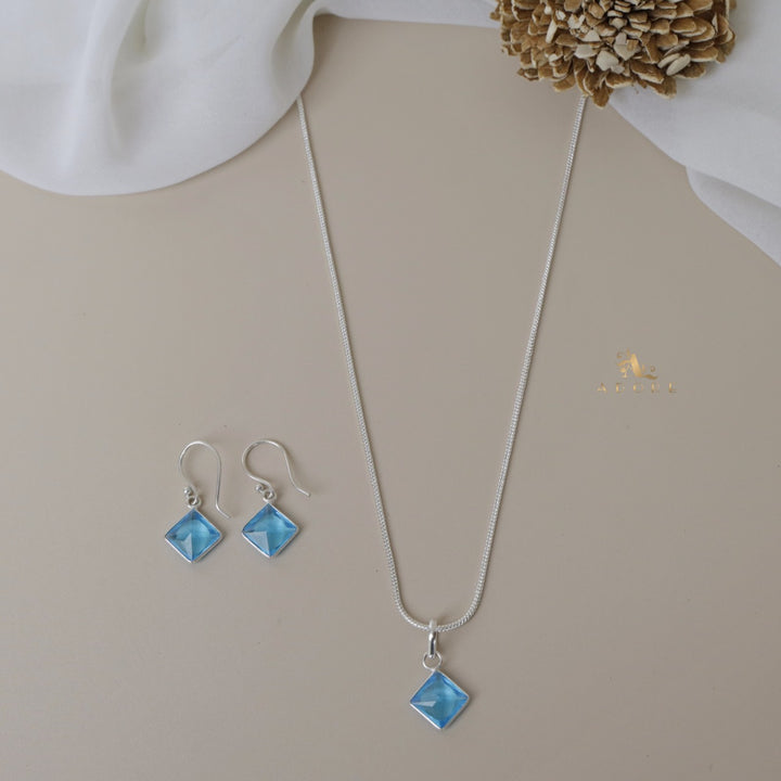 Riga Glossy Diamond Drop Neckpiece With Earring