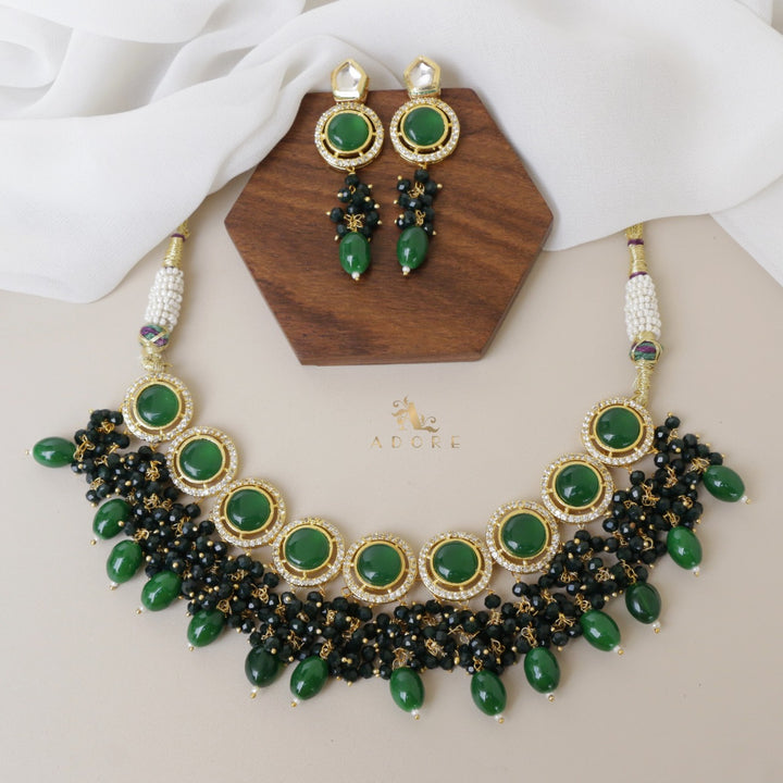 Sakshi  Kundan Neckpiece With Earring