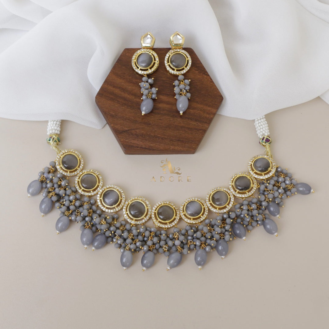 Sakshi  Kundan Neckpiece With Earring