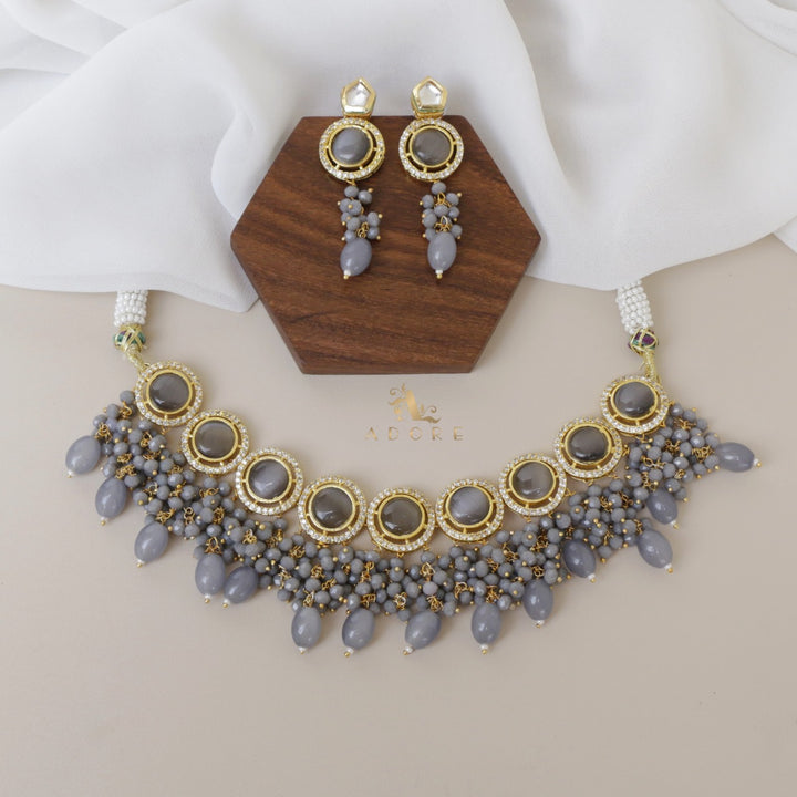 Sakshi  Kundan Neckpiece With Earring