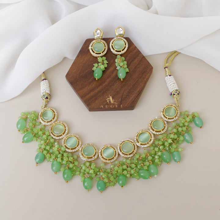 Sakshi  Kundan Neckpiece With Earring