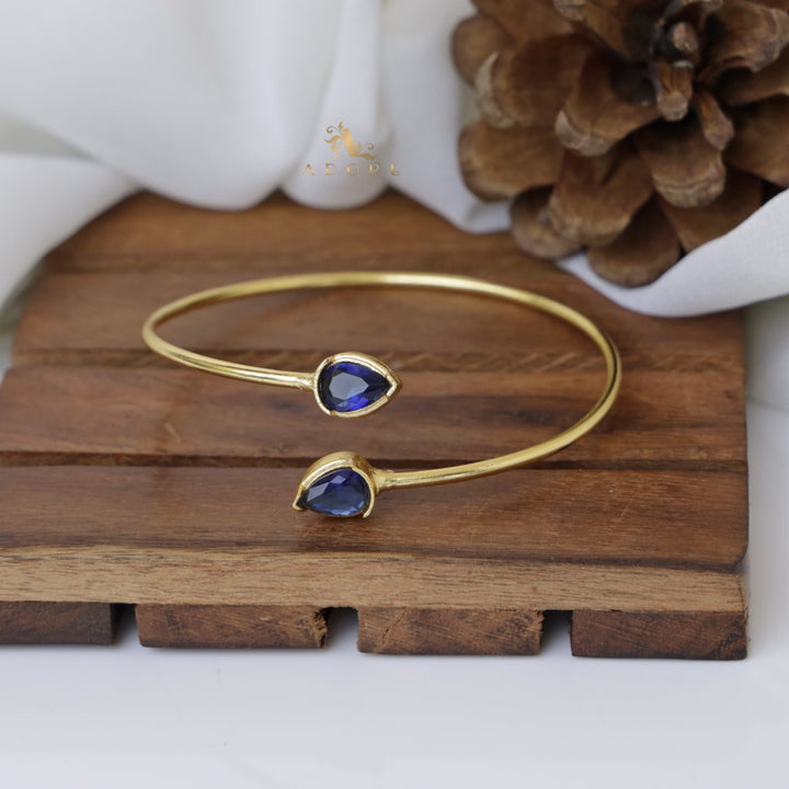 Orla Dual Arrow Bangle