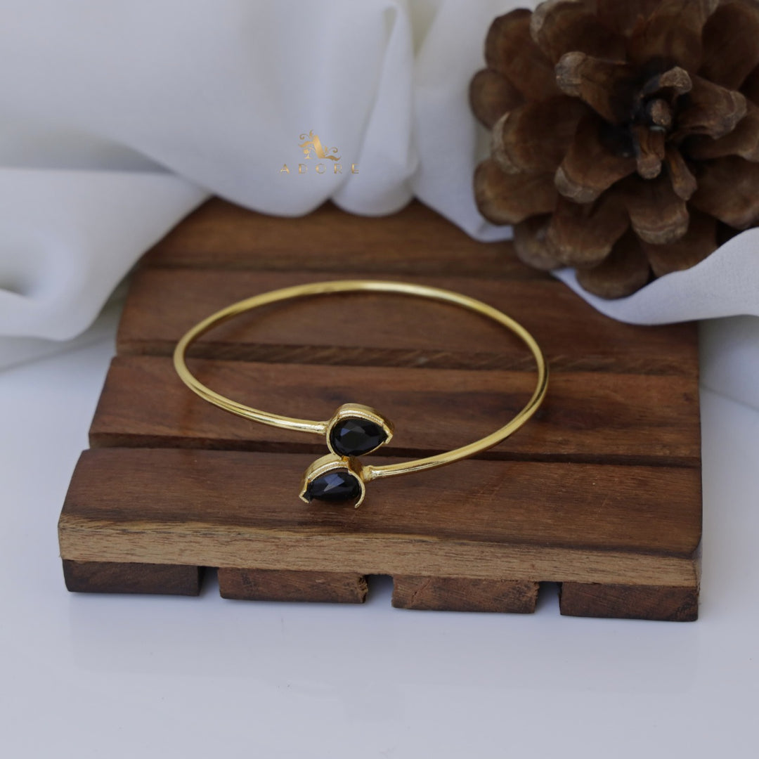 Orla Dual Arrow Bangle