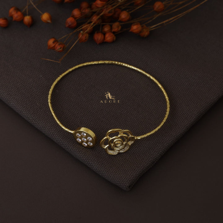 Tiserin Textured Flower Bangle
