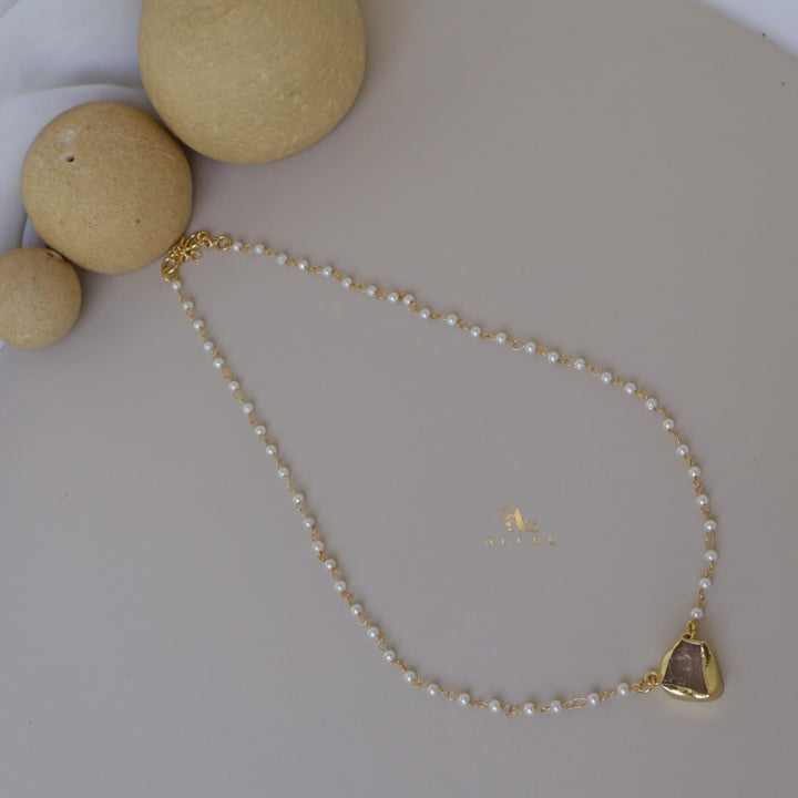 Nasmiya Raw Stone Neckpiece