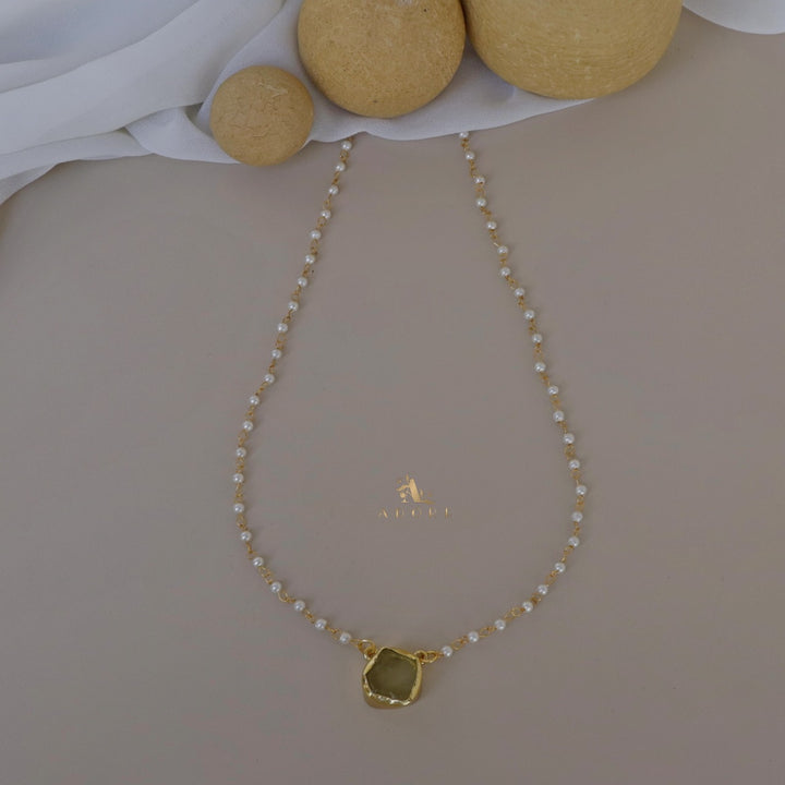 Nasmiya Raw Stone Neckpiece