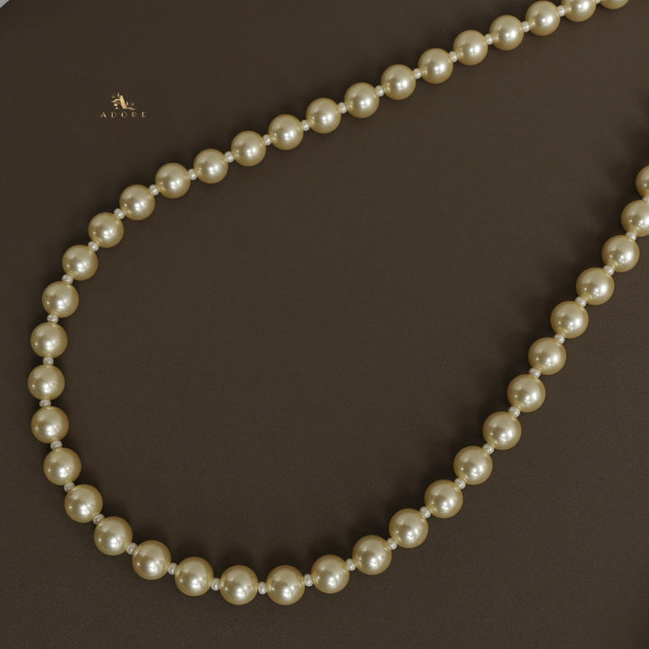 Venisha One Layer Pearl Neckpiece
