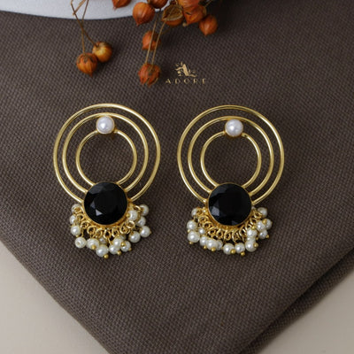 Elviya Glossy Cluster Pearl Earring