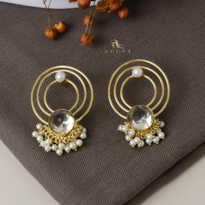 Elviya Glossy Cluster Pearl Earring