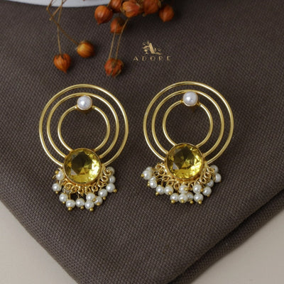 Elviya Glossy Cluster Pearl Earring