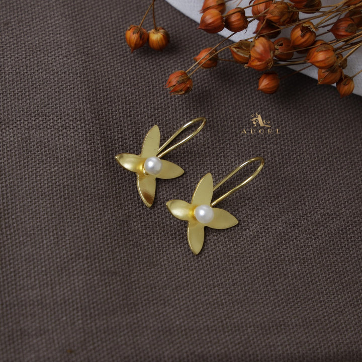 Nelora Golden Flower Pearl Drop