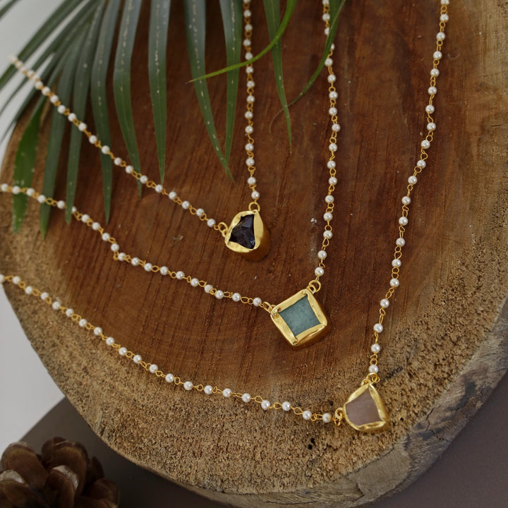 Nasmiya Raw Stone Neckpiece