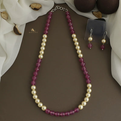 Orbia Pearl Single Layer Neckpiece With Earring