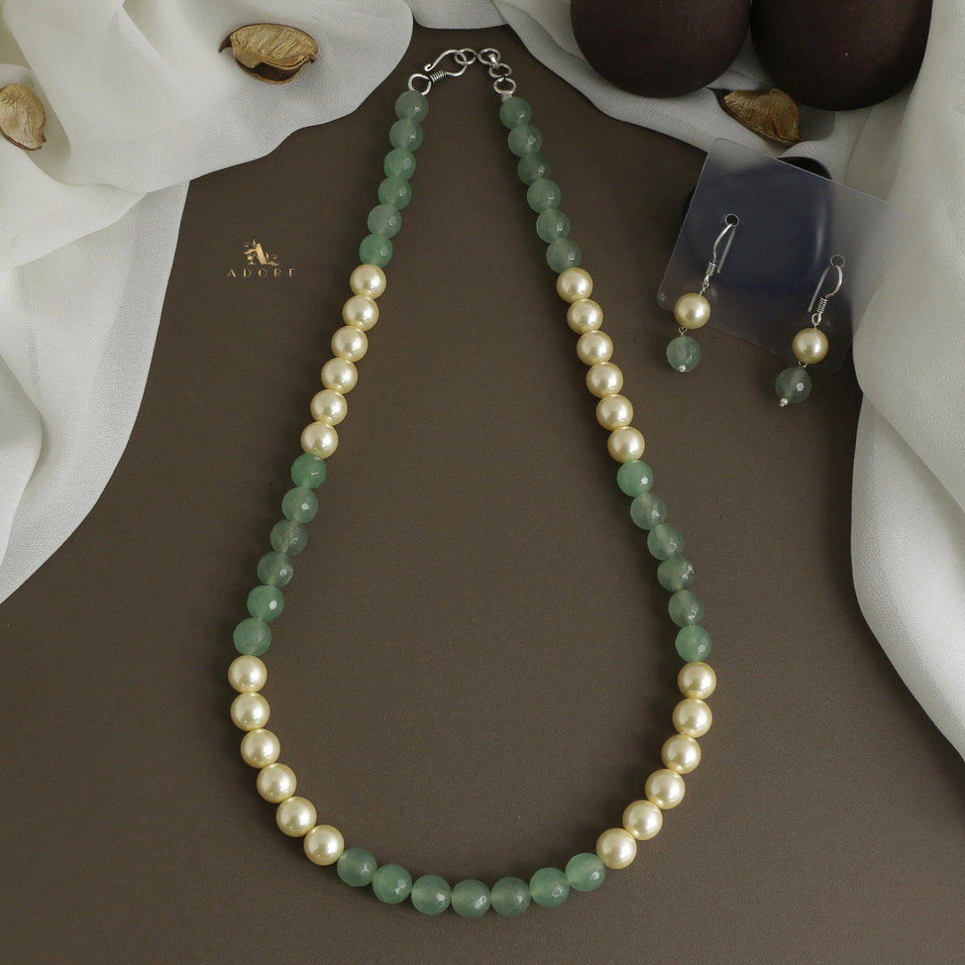 Orbia Pearl Single Layer Neckpiece With Earring