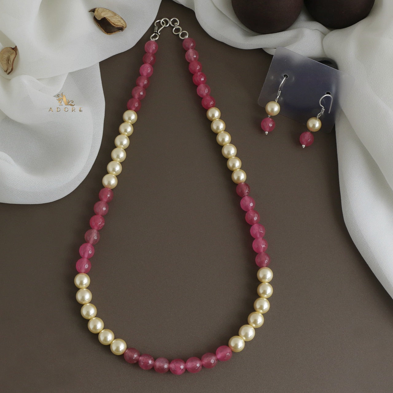 Orbia Pearl Single Layer Neckpiece With Earring