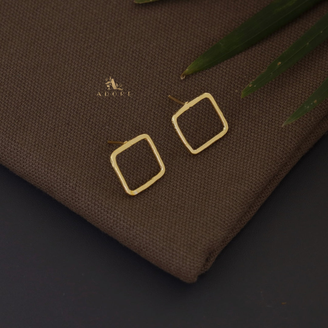 Roshva Square Stud