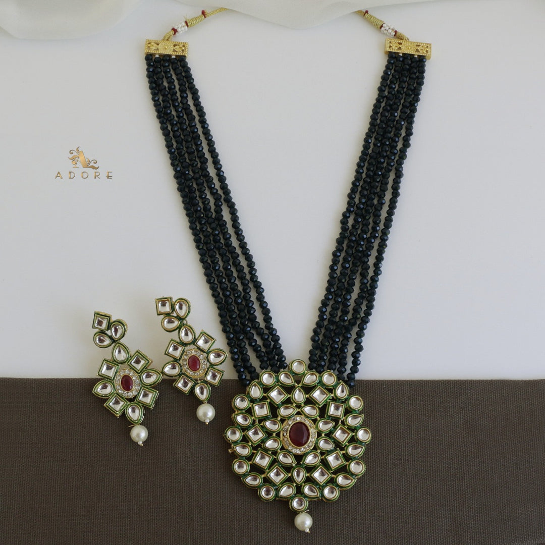 Rigveya Kundan Neckpiece With Earring